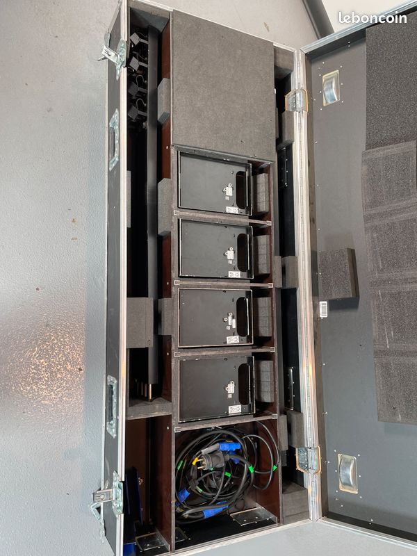 Lot 3 Mâts d'éclairage de buffet